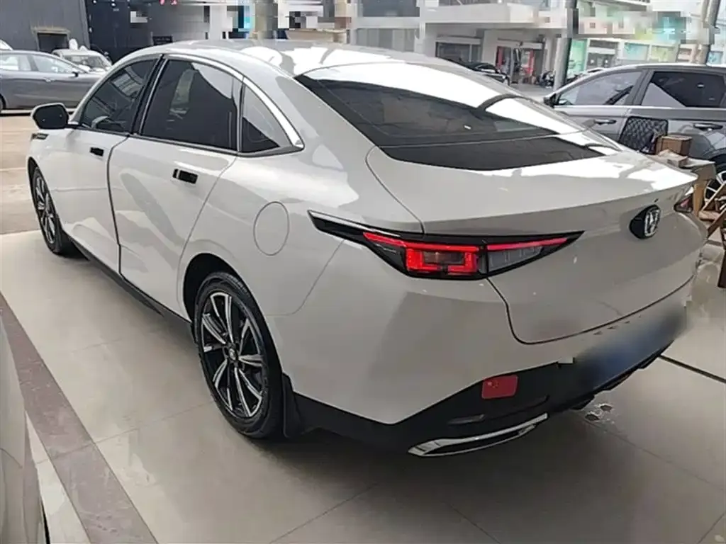 Changan Eado — фото 10