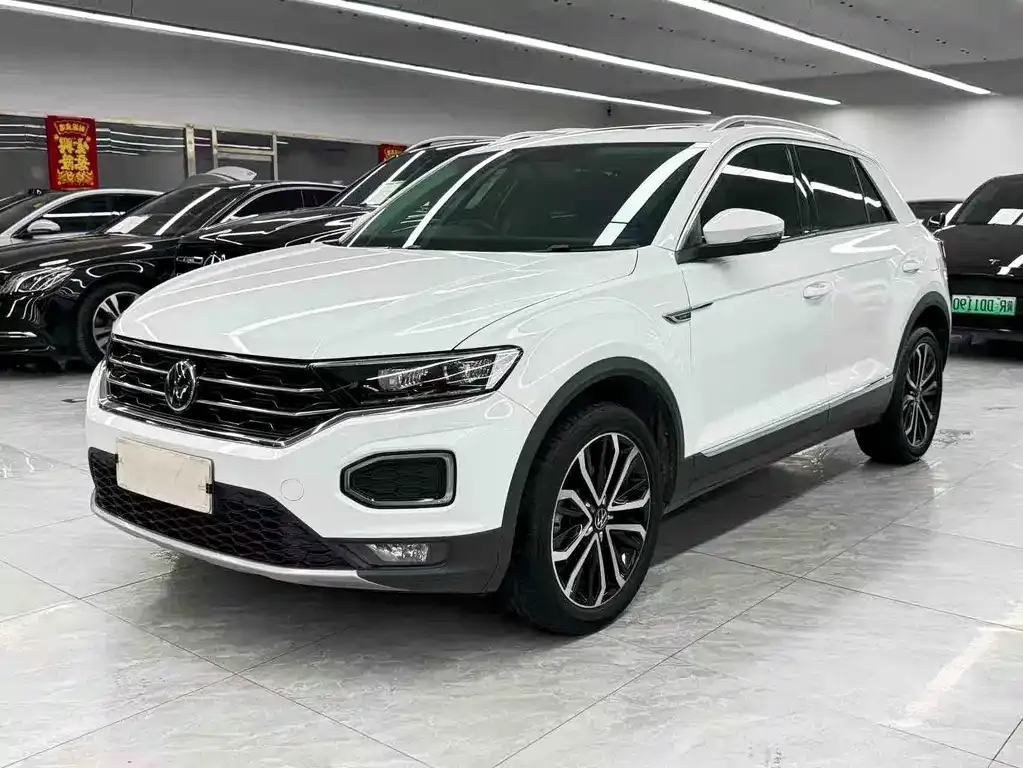 Volkswagen T-Roc — фото 1