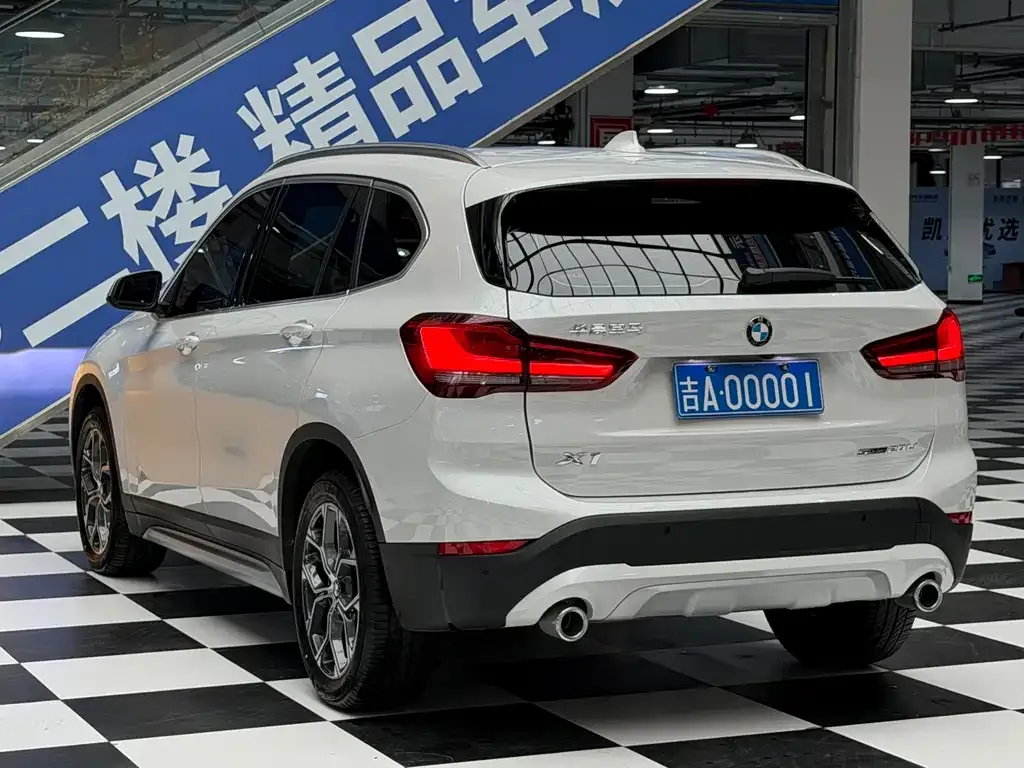 BMW X1 — фото 4
