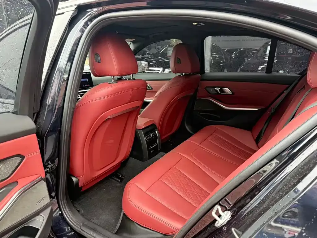 BMW 3 Series 2024 из CN, фото 10