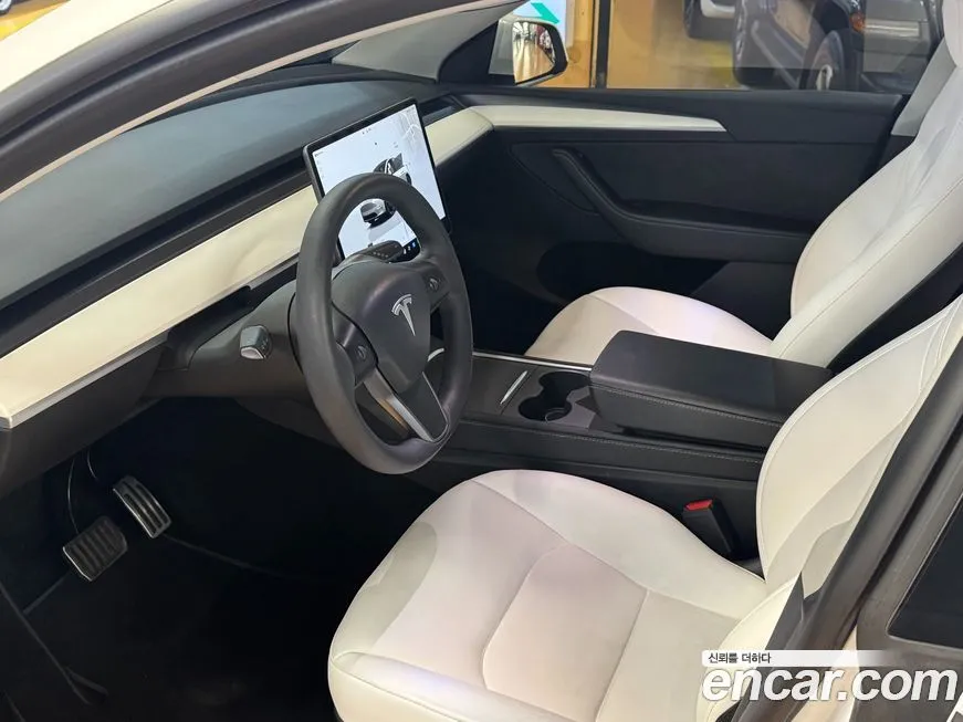 Tesla Model Y — фото 4