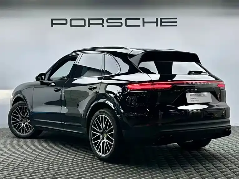 Porsche Cayenne — фото 5