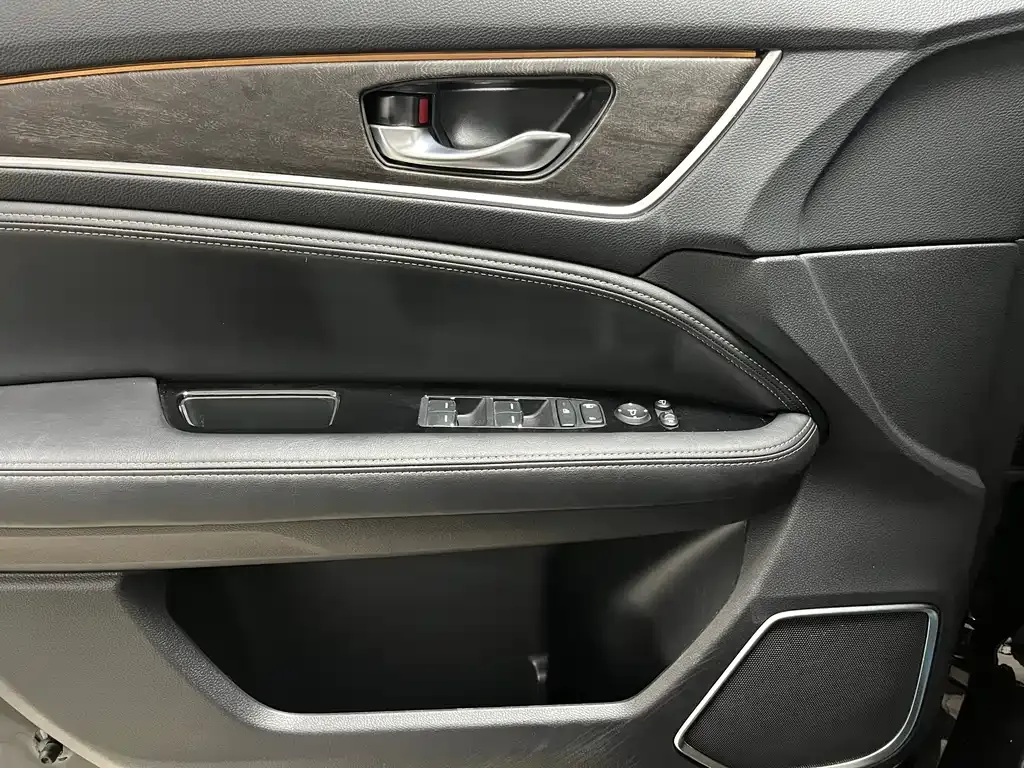 Honda UR-V 2023 из CN, фото 7
