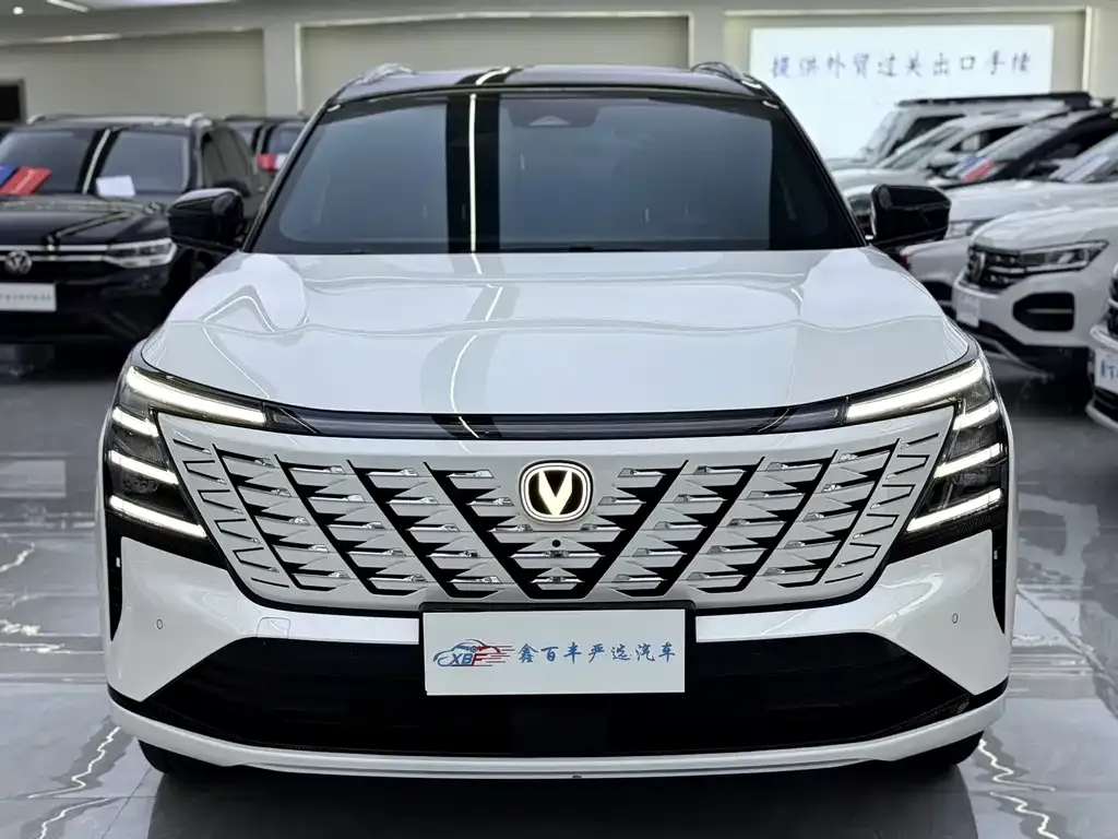 Changan CS75PLUS — фото 8