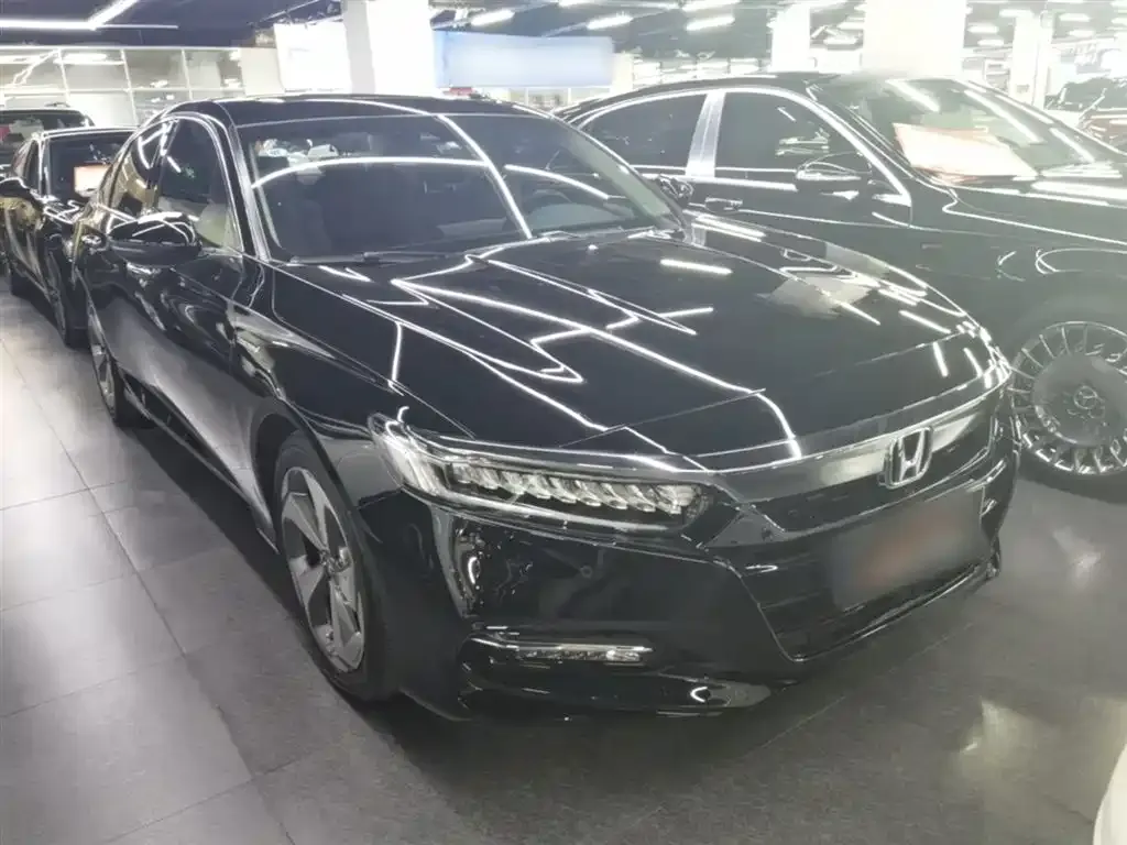 Honda Accord — фото 4