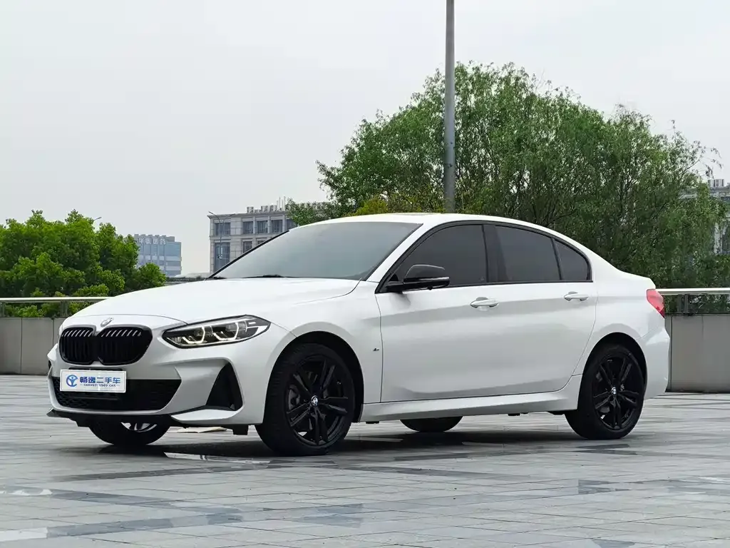 BMW 1 Series — фото 1