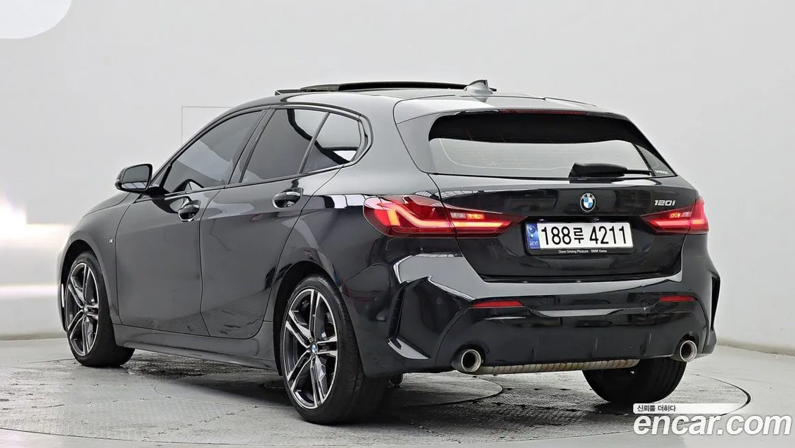 BMW 1-Series 2023 из KR, фото 6