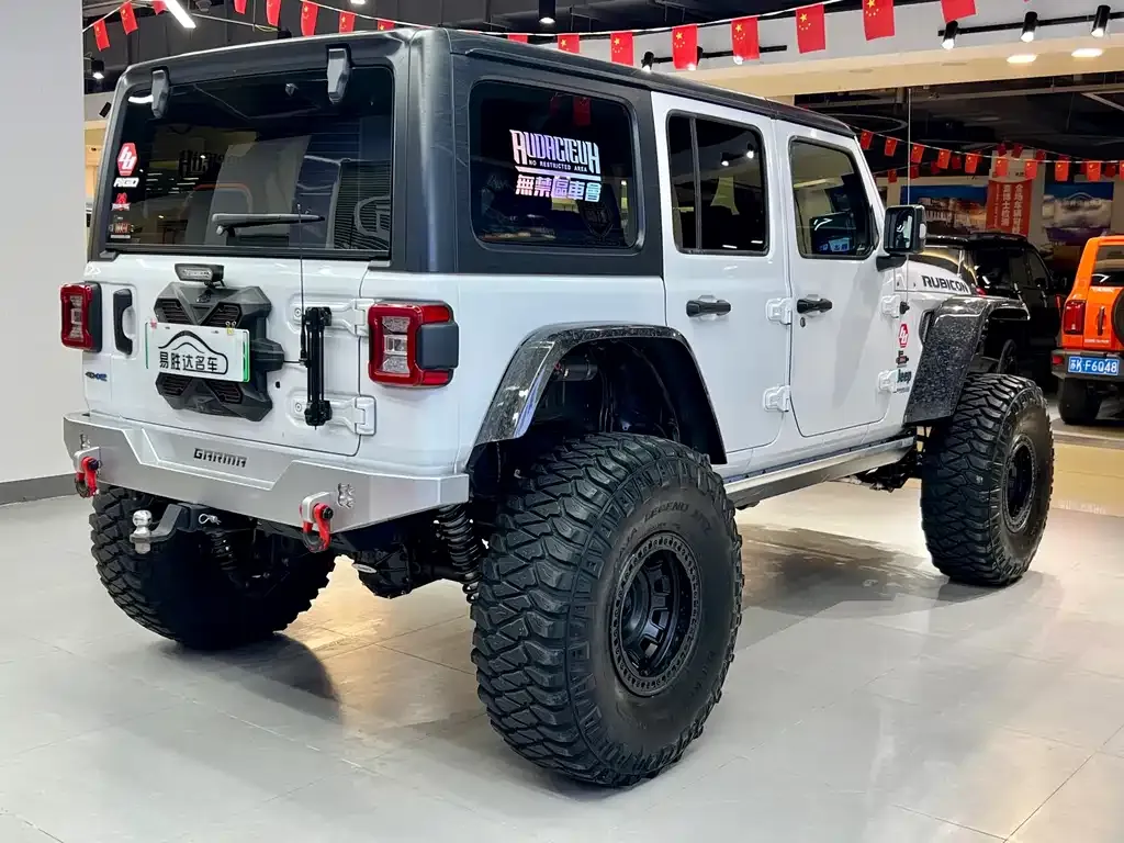 Jeep Wrangler PHEV — фото 4