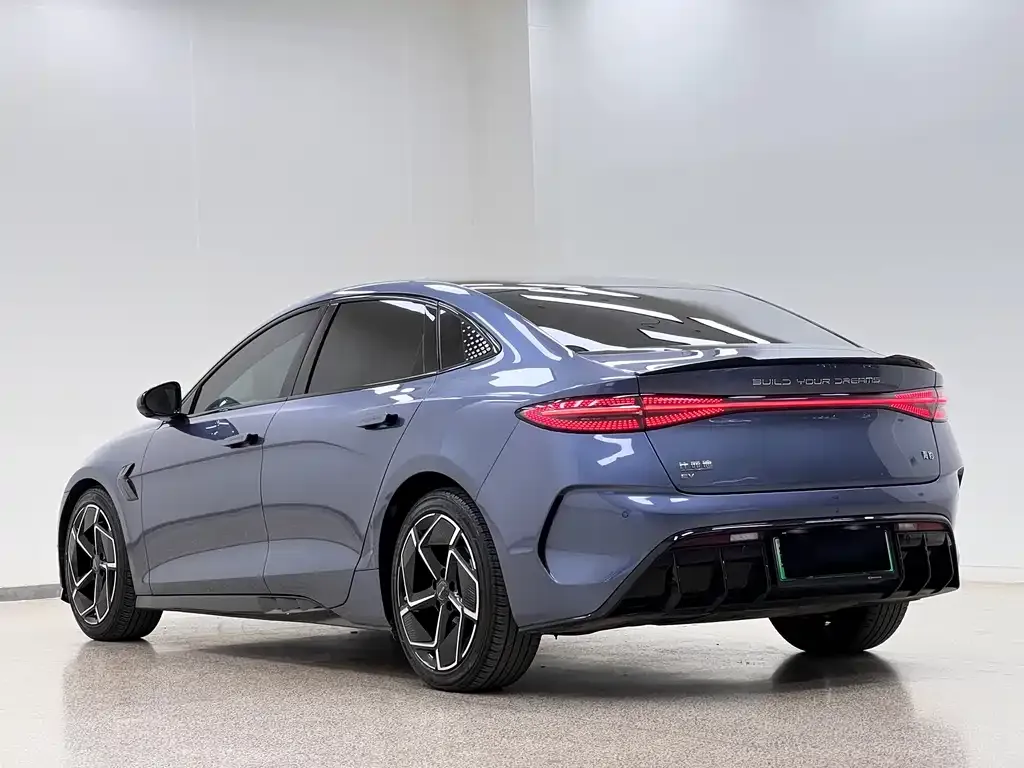 BYD Seal — фото 4