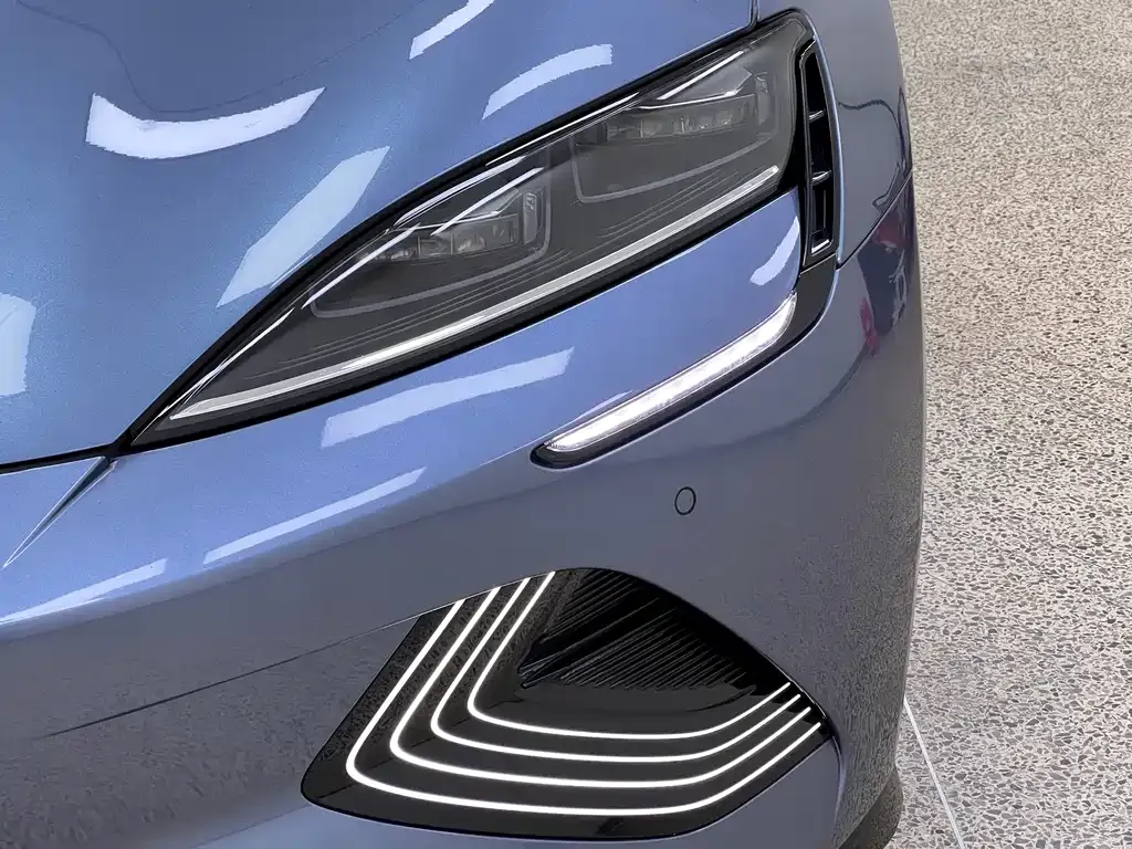 BYD Seal — фото 6
