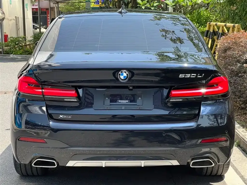 BMW 5 Series — фото 4