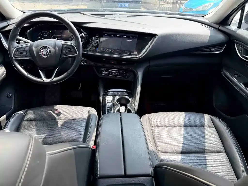 Buick Envision Plus — фото 8