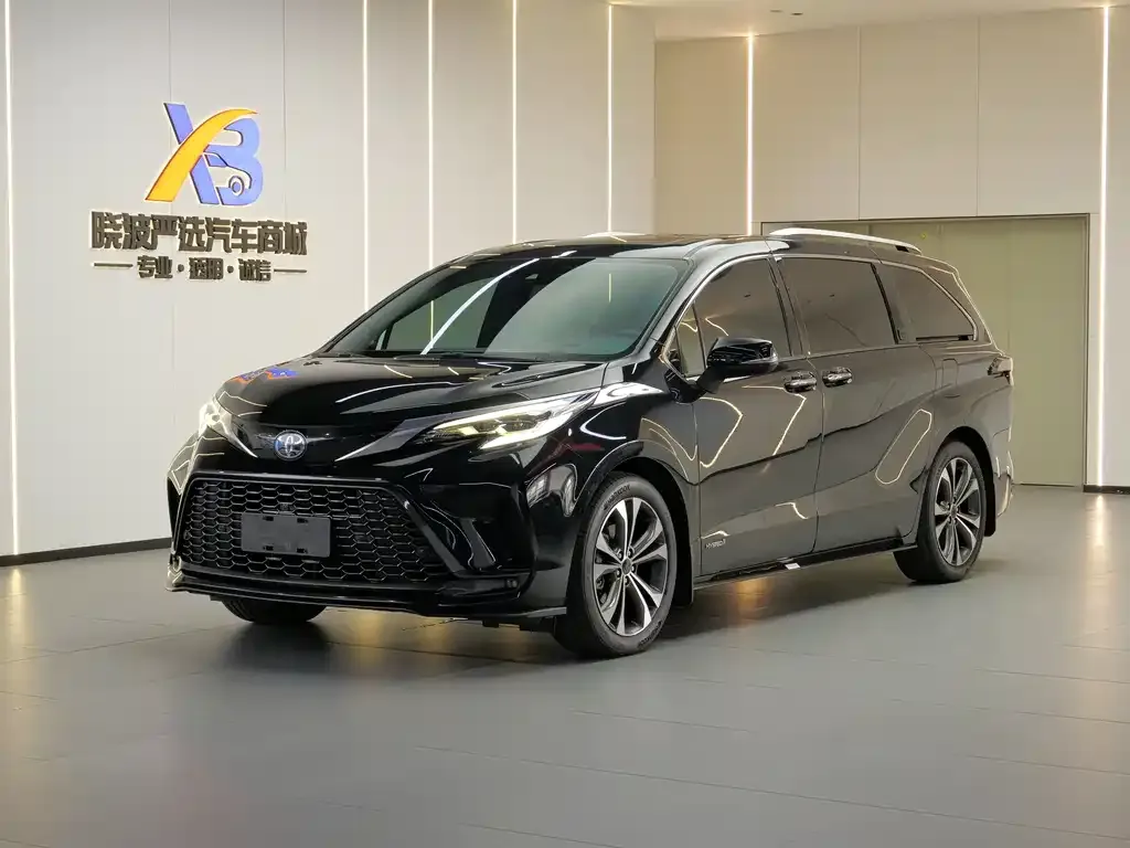 Toyota Granvia — фото 1