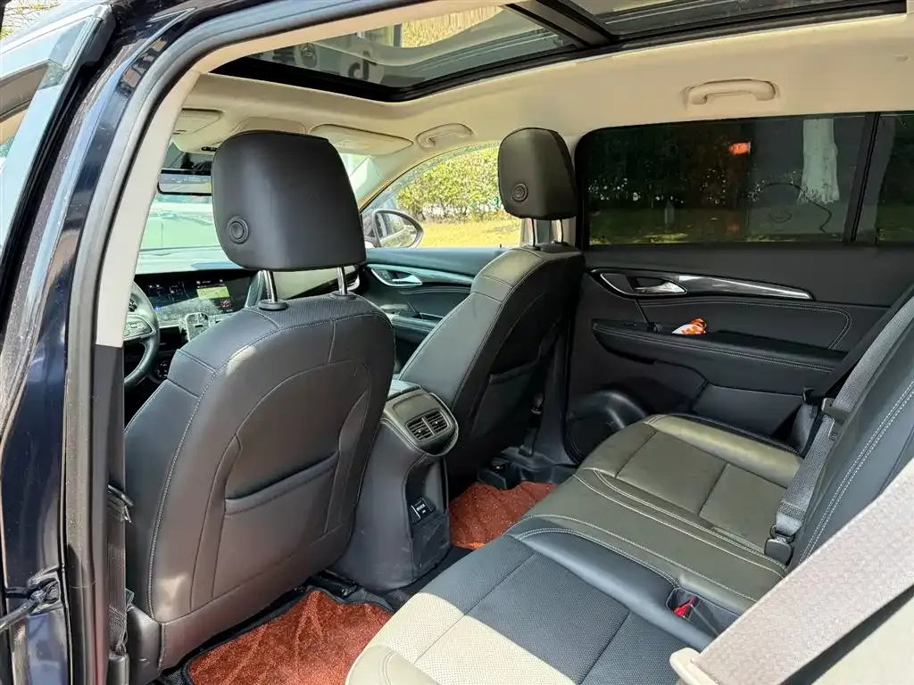 Buick Envision Plus — фото 5