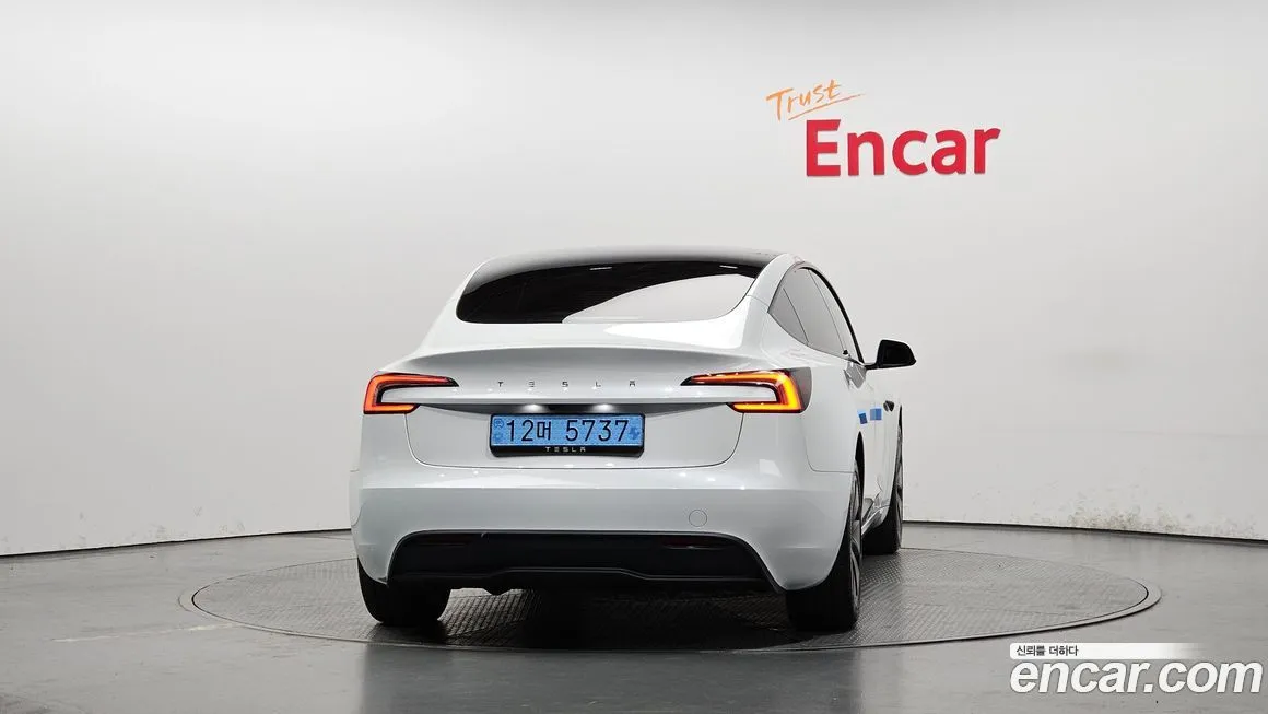 Tesla Model 3 — фото 2