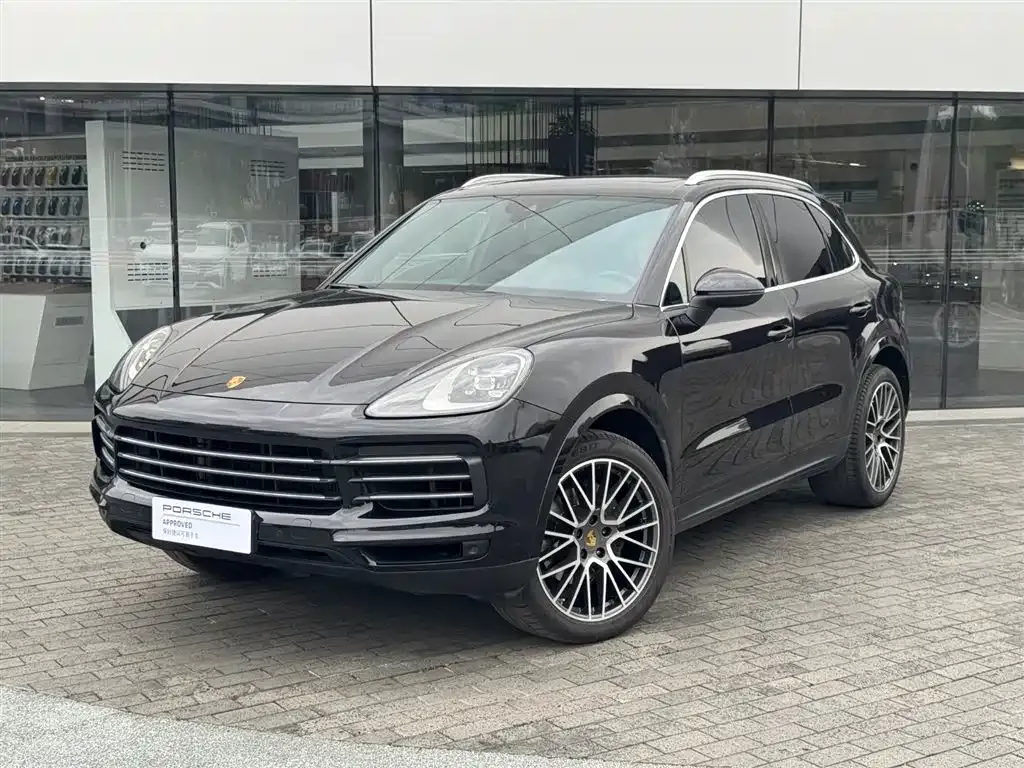 Porsche Cayenne — фото 1