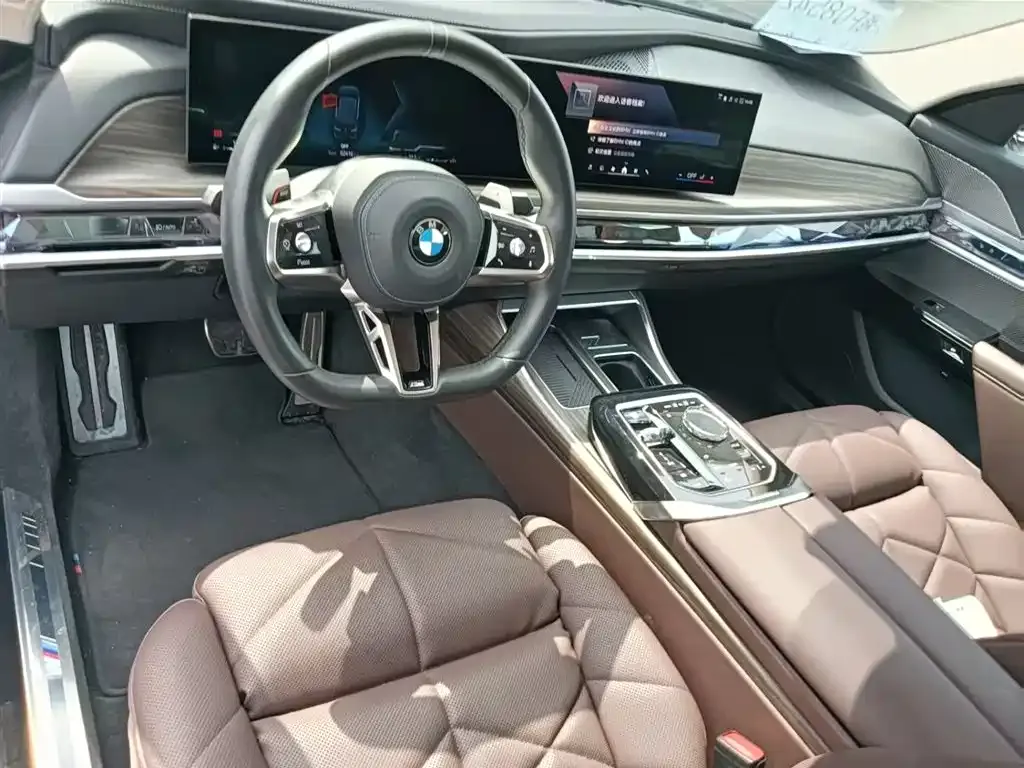 BMW 7 Series — фото 6