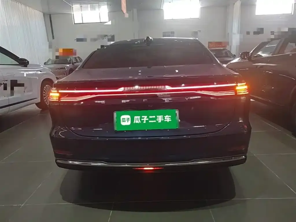 Geely Galaxy A7 — фото 3