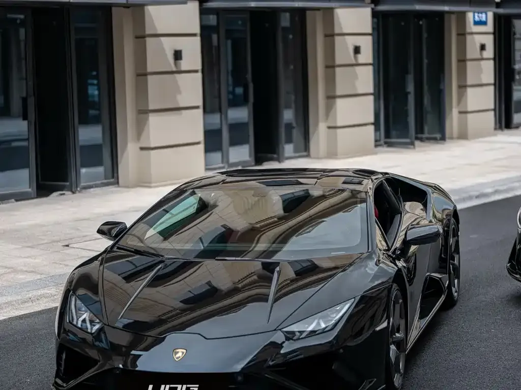 Lamborghini Huracan — фото 1