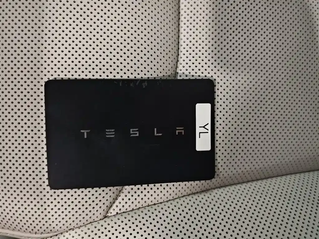 Tesla Model Y L — фото 5