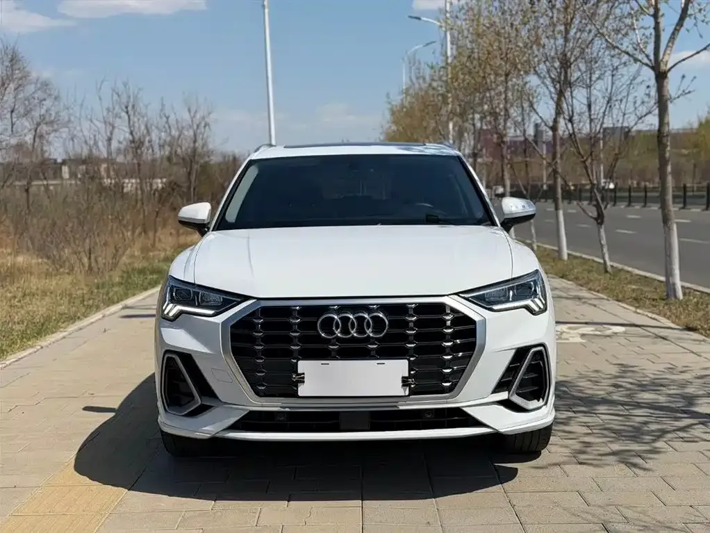 Audi Q3 2023 из CN, фото 4