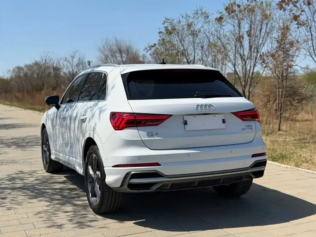 Audi Q3 2023 из CN, фото 3