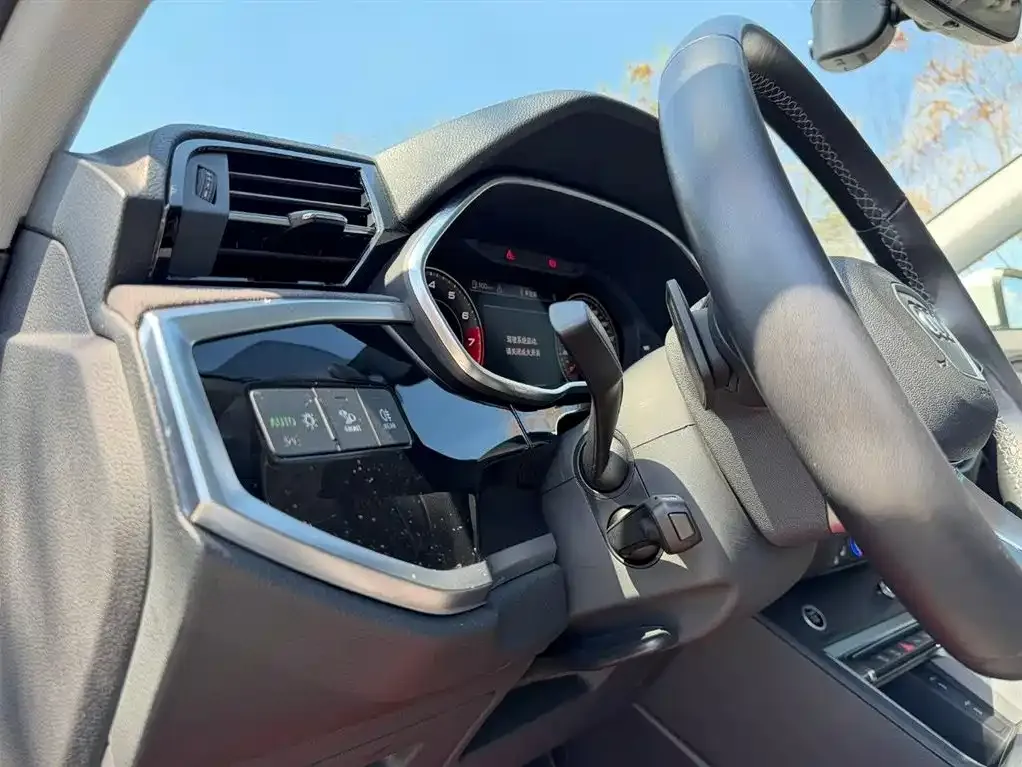 Audi Q3 2023 из CN, фото 9