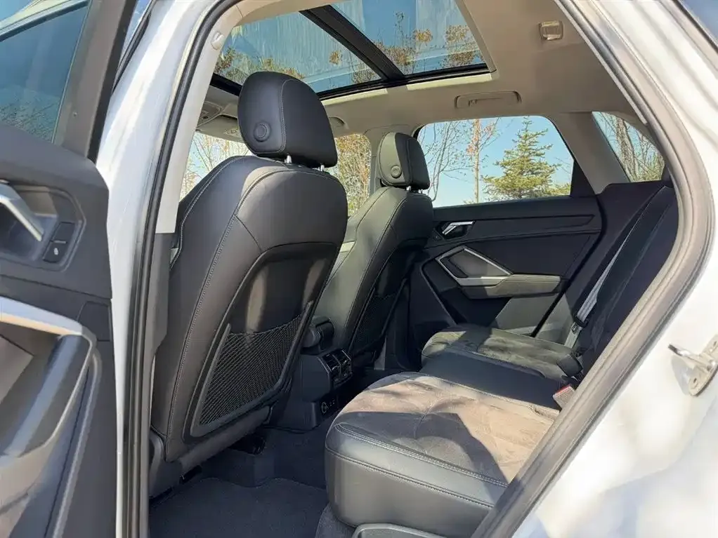Audi Q3 2023 из CN, фото 10