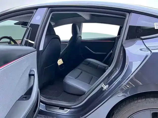 Tesla Model 3 — фото 6