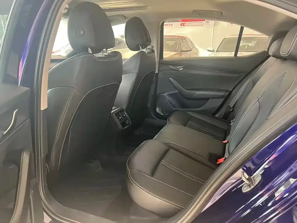 Skoda Octavia — фото 7