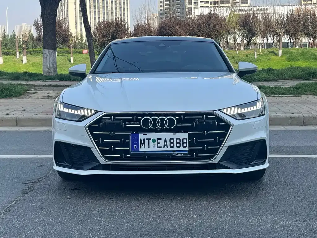 Audi A7L