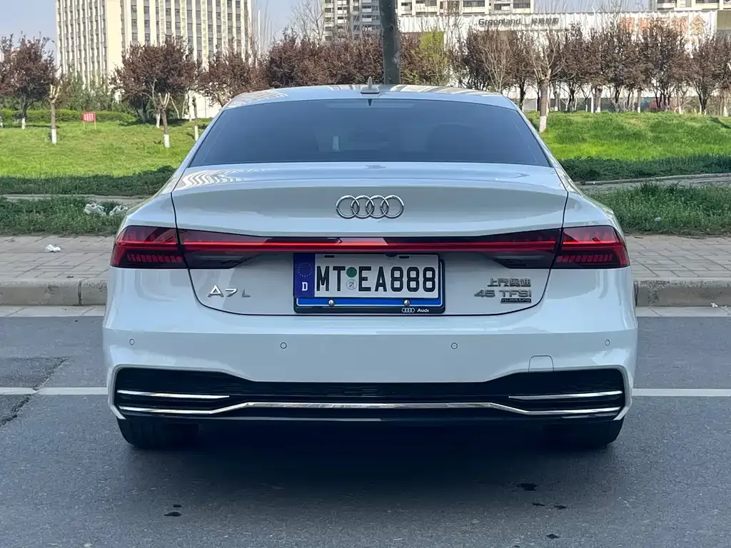Audi A7L 2022 из CN, фото 9
