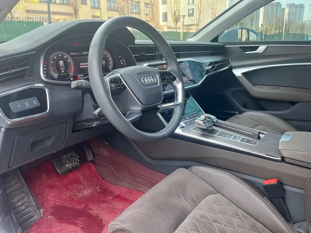 Audi A7L 2022 из CN, фото 5