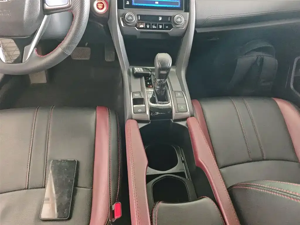 Honda Civic — фото 7