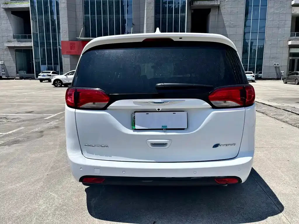 Chrysler Grand Voyager PHEV (Import) 2025 из CN, фото 7