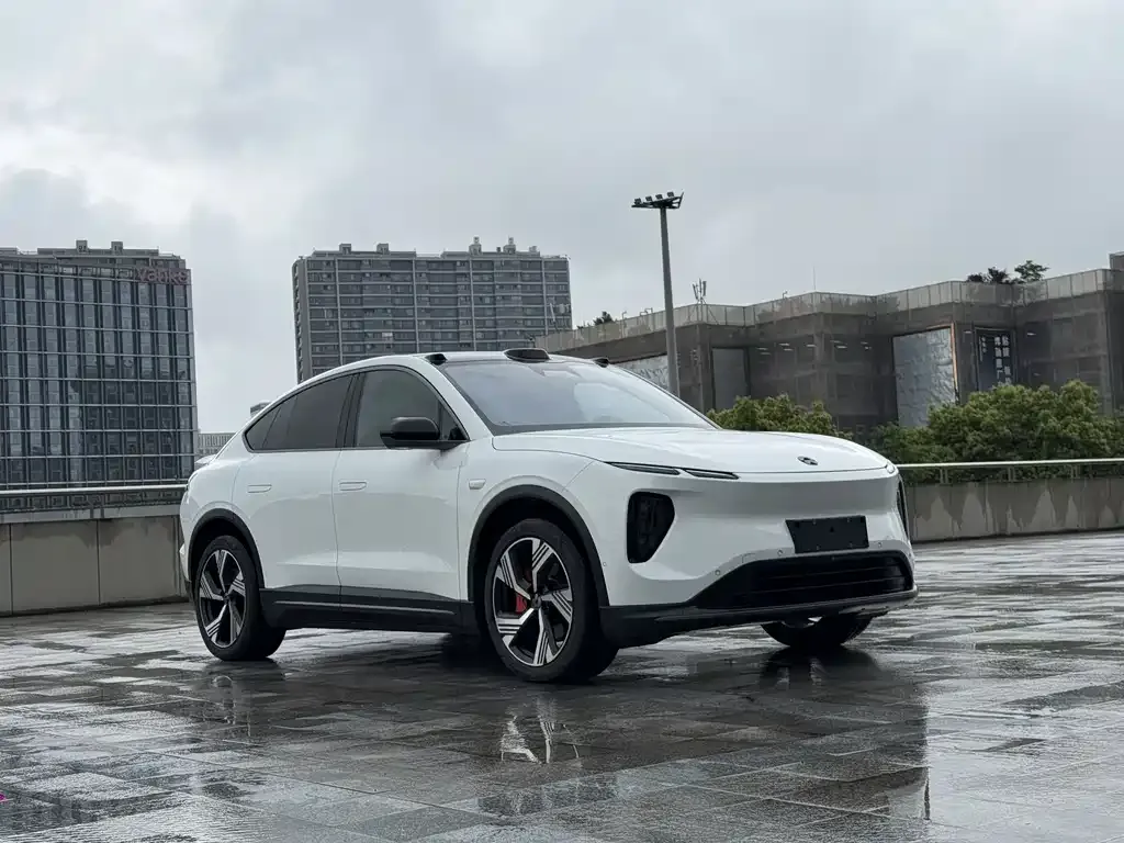 NIO EC6 — фото 7