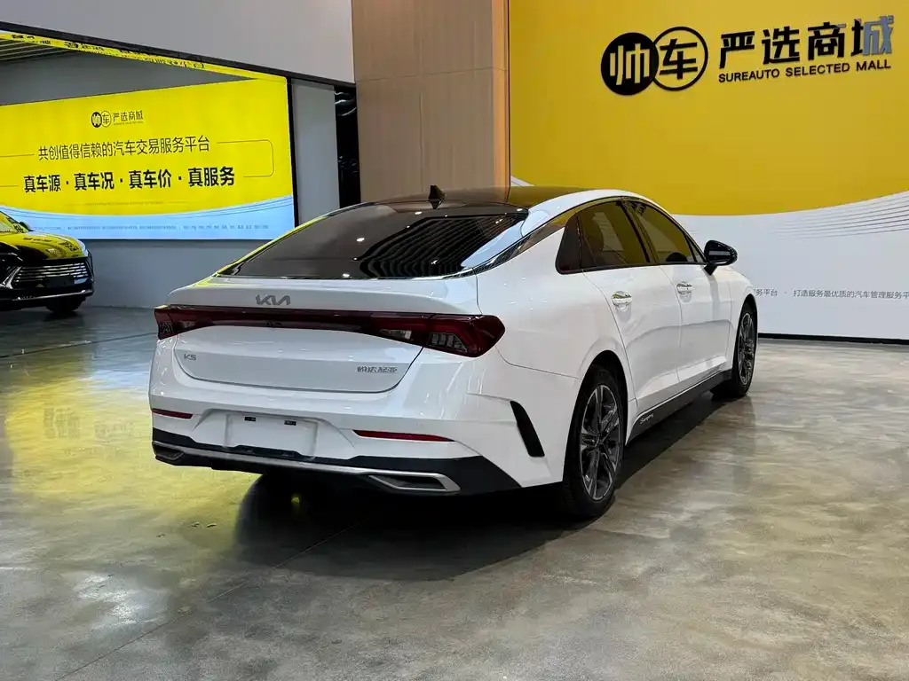 Kia K5 2023 из CN, фото 2
