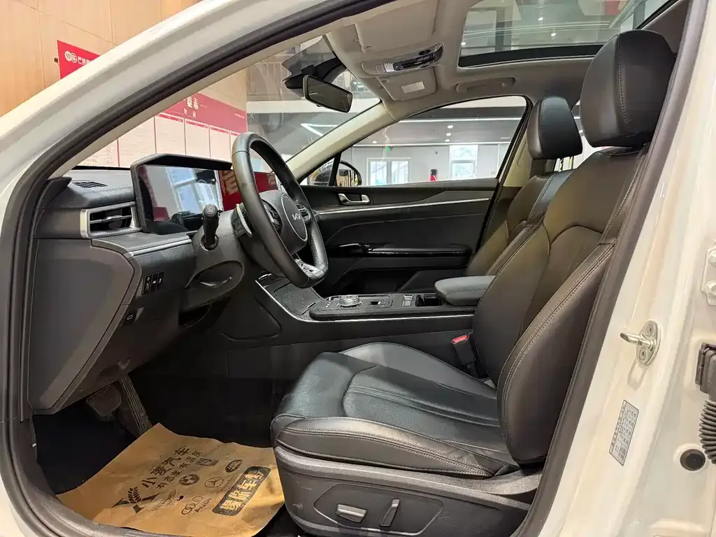 Kia K5 2023 из CN, фото 3