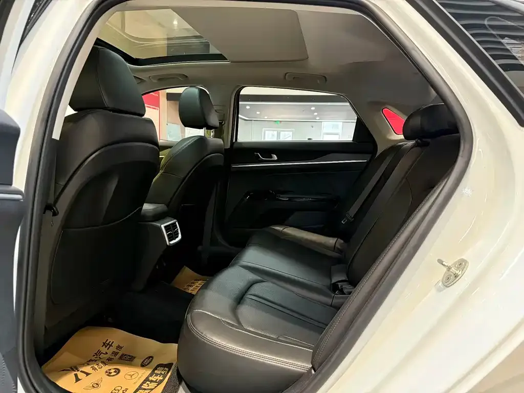 Kia K5 2023 из CN, фото 5
