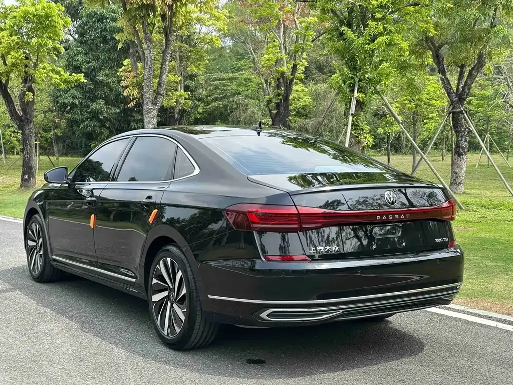 Volkswagen Passat — фото 6