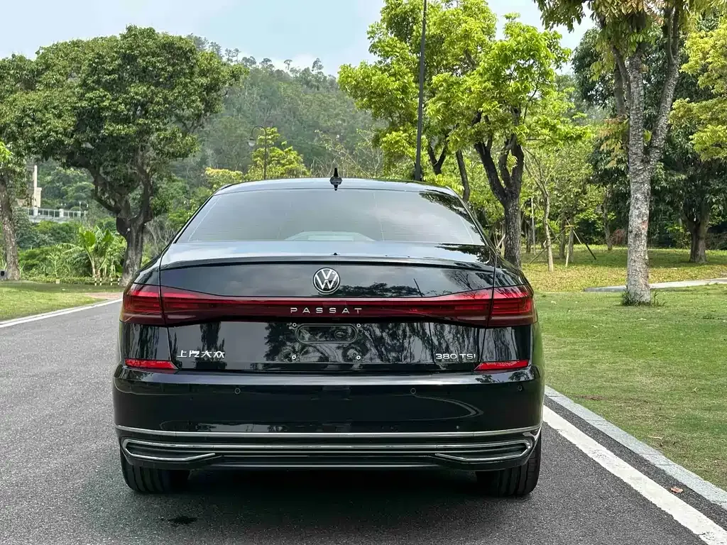 Volkswagen Passat — фото 9