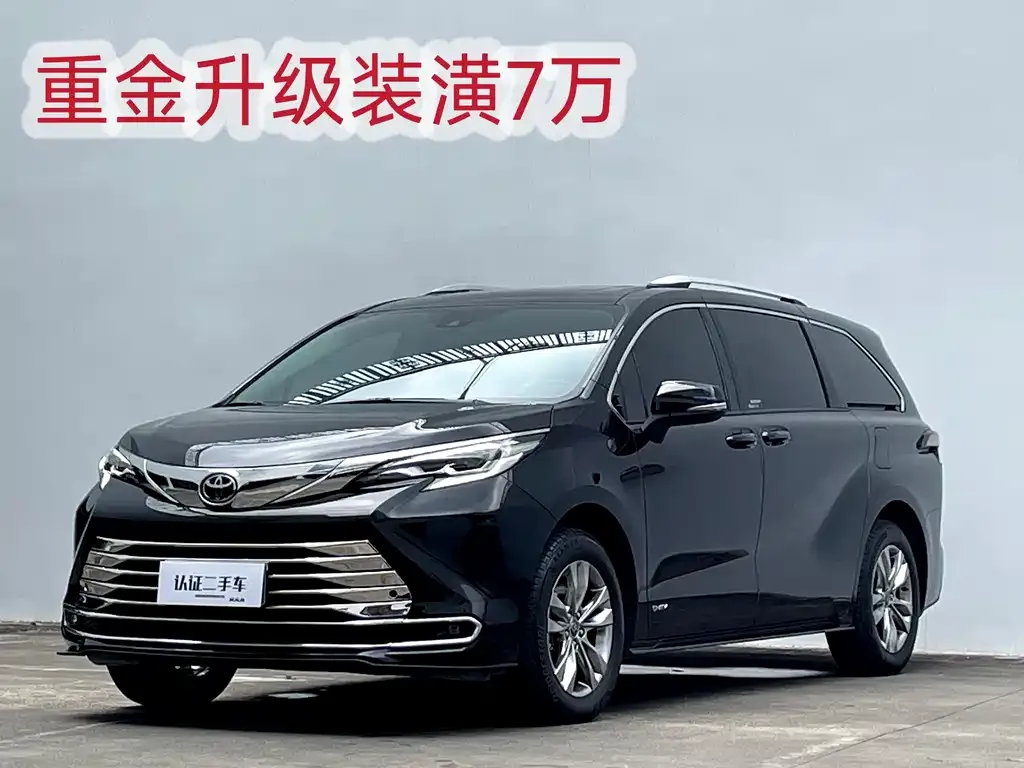 Toyota Sienna — фото 1