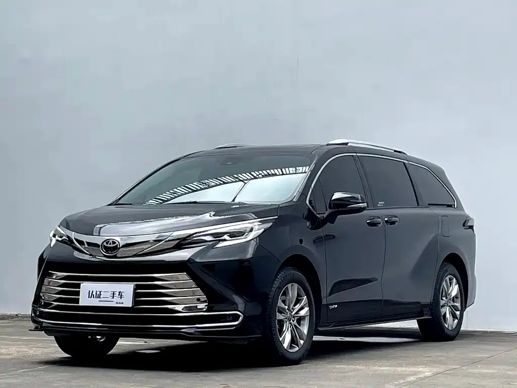 Toyota Sienna — фото 2