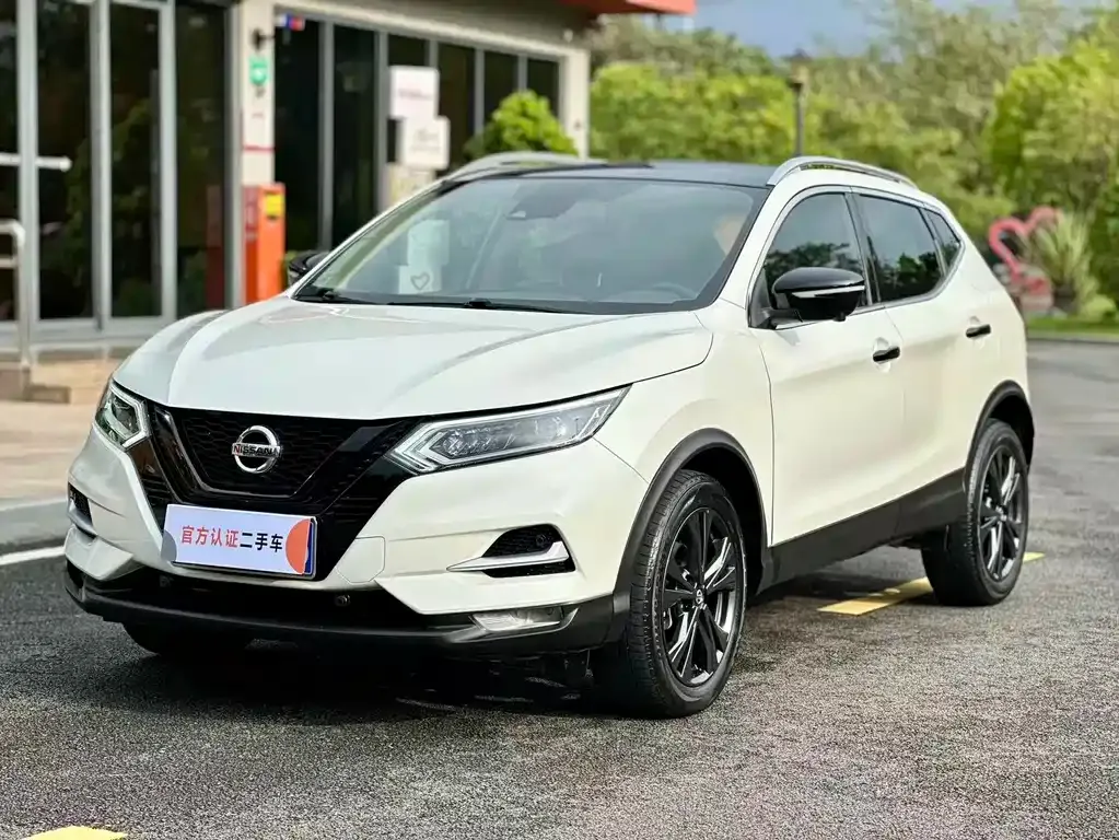 Nissan Qashqai — фото 1