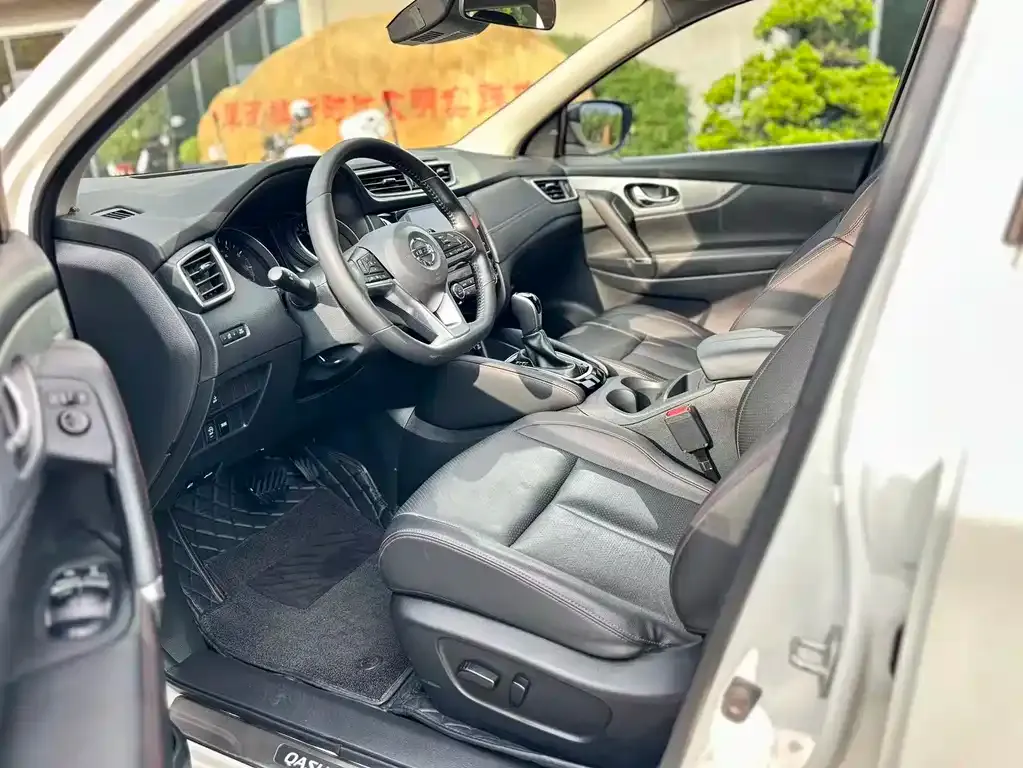 Nissan Qashqai — фото 2