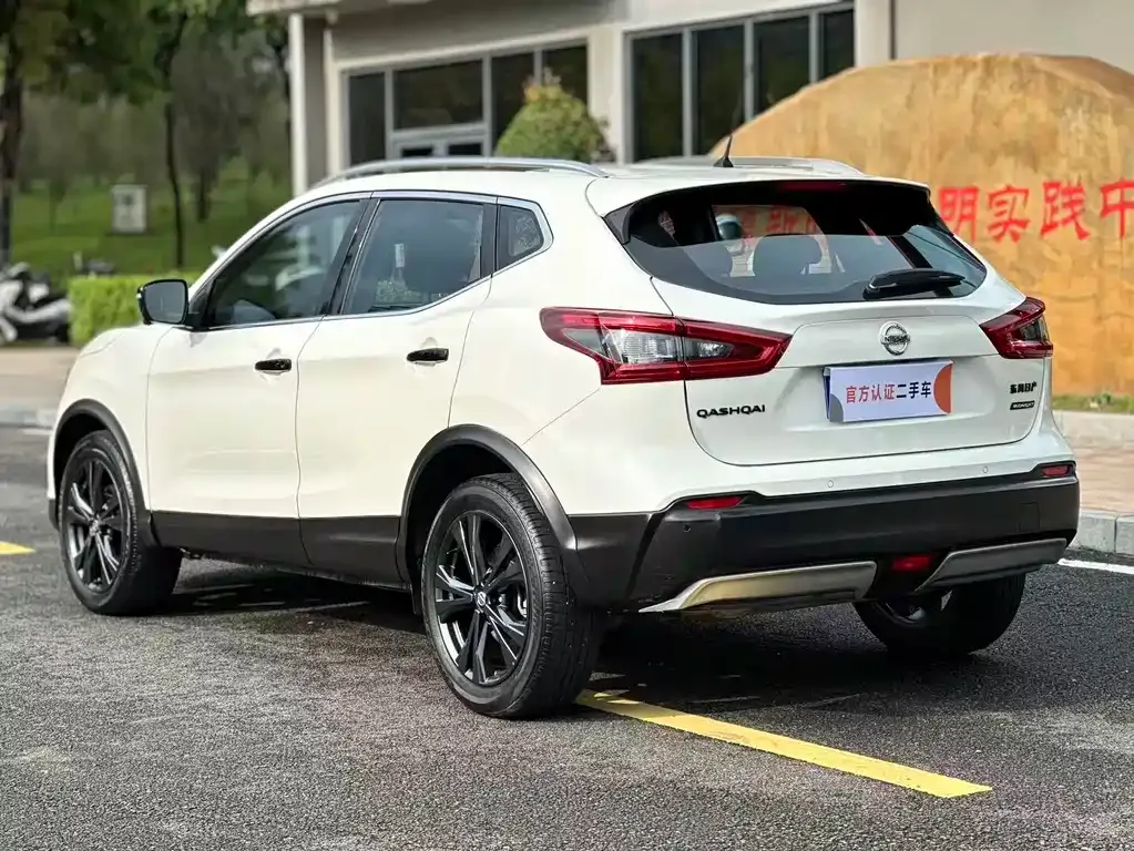 Nissan Qashqai — фото 10