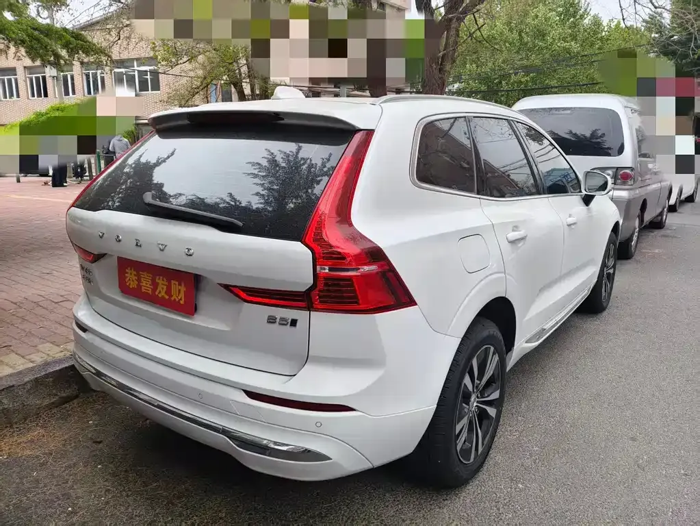 Volvo XC60 2023 из CN, фото 8
