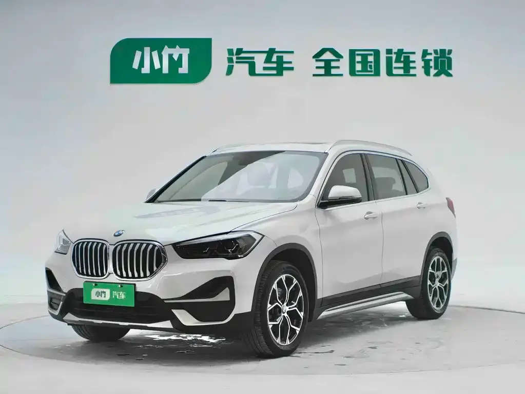 BMW X1 — фото 1