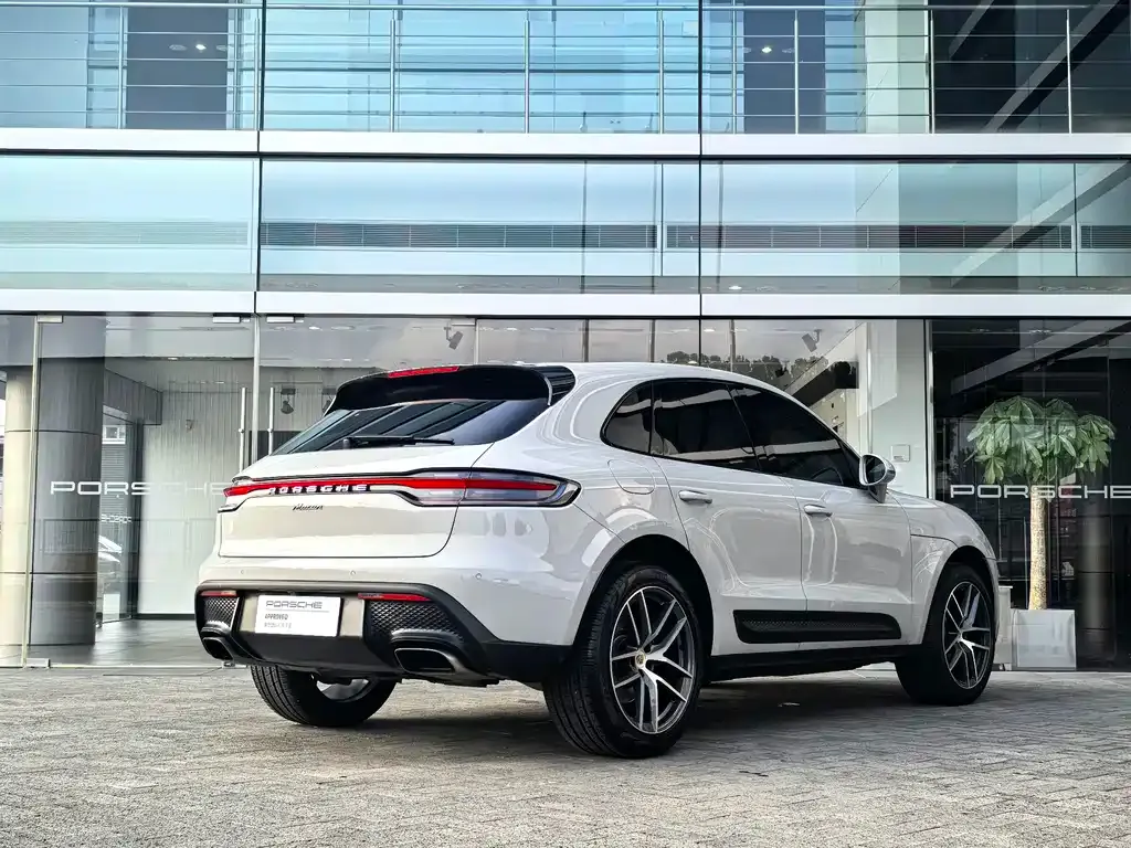 Porsche Macan — фото 7