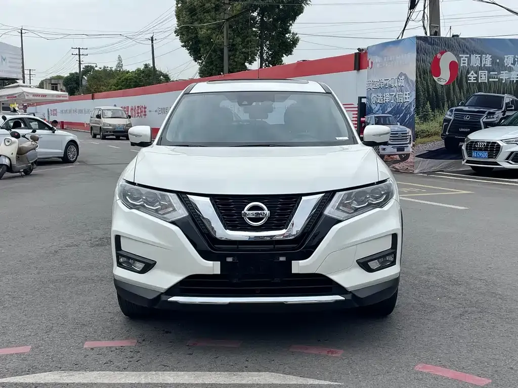 Nissan X-Trail — фото 10